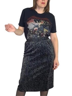Vintage Garey Black and Silver Metallic Skirt with Elastic Waist Knee Length